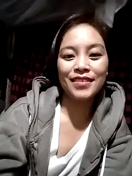 Snapshot of Alice-567 chatting on November 17, 2025, 2:23 pm Alice-567 online show from November 17, 2025, 2:23 pm