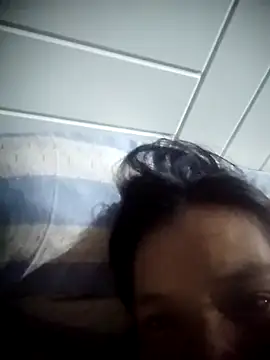 Snapshot of _simplecristy_ chatting on October 31, 2025, 7:04 pm simplecristy online show from October 31, 2025, 7:04 pm