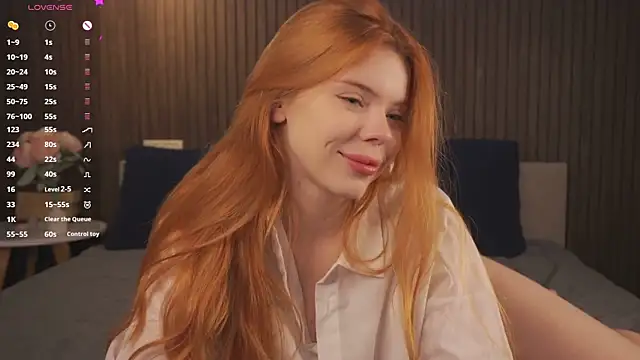 foxyriss online show from December 2, 2025, 6:19 am