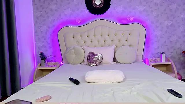 GracieCute online show from October 9, 2025, 3:37 am