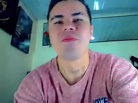 Snapshot of Sebastian_Loaiza chatting on November 9, 2025, 4:16 pm Sebastian Loaiza online show from November 9, 2025, 4:16 pm