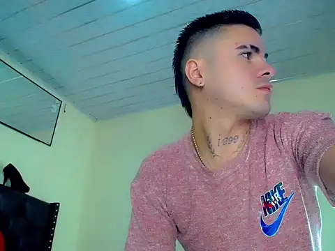 Snapshot of Sebastian_Loaiza chatting on November 10, 2025, 1:54 pm Sebastian Loaiza online show from November 10, 2025, 1:54 pm