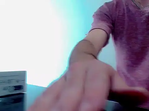 Snapshot of Sebastian_Loaiza chatting on November 27, 2025, 8:55 pm Sebastian Loaiza online show from November 27, 2025, 8:55 pm