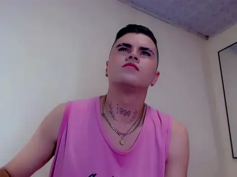 Snapshot of Sebastian_Loaiza chatting on December 2, 2025, 5:08 pm Sebastian Loaiza online show from December 2, 2025, 5:08 pm