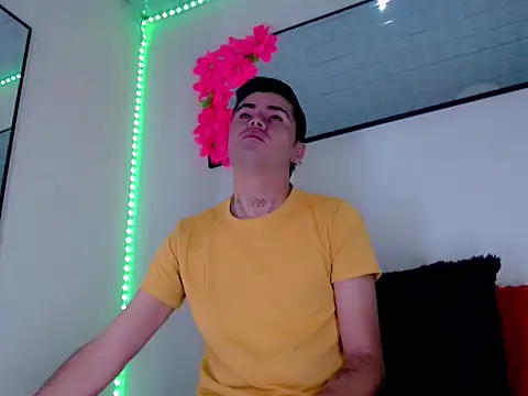 Snapshot of Sebastian_Loaiza chatting on December 17, 2025, 11:38 am Sebastian Loaiza online show from December 17, 2025, 11:38 am