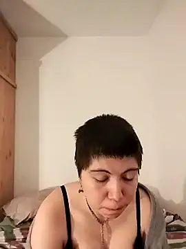 Snapshot of mollypop_ chatting on November 8, 2025, 10:41 pm mollypop online show from November 8, 2025, 10:41 pm