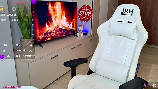 Snapshot of Myla-b chatting on December 14, 2025, 10:58 pm Myla-b online show from December 14, 2025, 10:58 pm