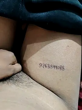 Snapshot of mahikumari878 chatting on November 5, 2025, 8:03 am mahikumari878 online show from November 5, 2025, 8:03 am