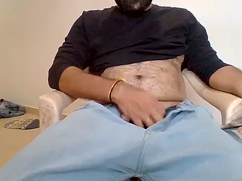 funnyboy 069 online show from November 6, 2025, 7:04 pm