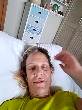 Snapshot of LittleSexyT chatting on November 11, 2025, 10:48 am LittleSexyT online show from November 11, 2025, 10:48 am