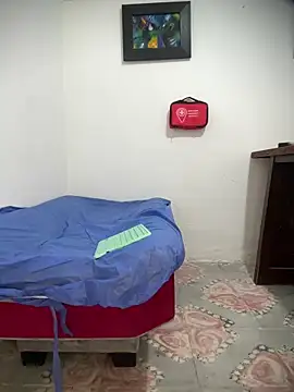 Snapshot of Nick_orion chatting on December 17, 2025, 2:56 pm Nick orion online show from December 17, 2025, 2:56 pm