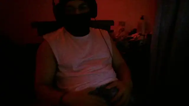 Snapshot of MaskedSeductions chatting on November 5, 2025, 3:39 am MaskedSeductions online show from November 5, 2025, 3:39 am