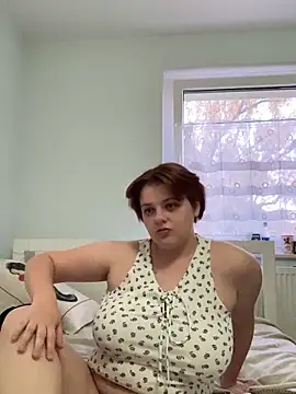 Snapshot of Francine_Wilma chatting on November 5, 2025, 3:45 pm Francine Wilma online show from November 5, 2025, 3:45 pm