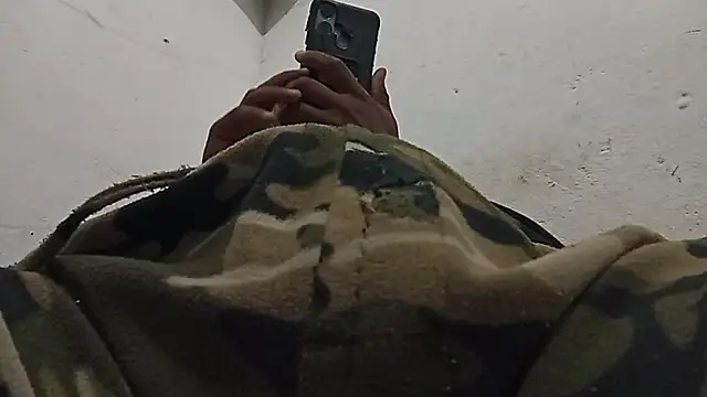 Snapshot of negrocomomisuerte chatting on November 26, 2025, 5:52 am negrocomomisuerte online show from November 26, 2025, 5:52 am