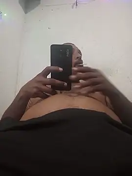 Snapshot of negrocomomisuerte chatting on December 17, 2025, 4:51 am negrocomomisuerte online show from December 17, 2025, 4:51 am