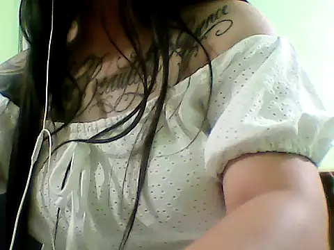 Snapshot of Feer6686 chatting on November 3, 2025, 2:46 am Feer6686 online show from November 3, 2025, 2:46 am