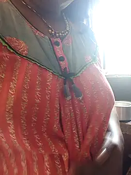 hyd couple7878 online show from November 5, 2025, 5:40 am