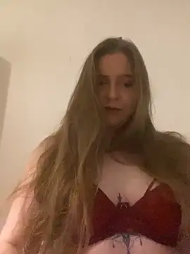 Snapshot of LiahLovexoxx chatting on November 7, 2025, 5:24 pm LiahLovexoxx online show from November 7, 2025, 5:24 pm