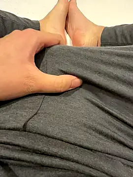 Snapshot of yyyyjdjdjjdj chatting on November 19, 2025, 6:19 pm yyyyjdjdjjdj online show from November 19, 2025, 6:19 pm