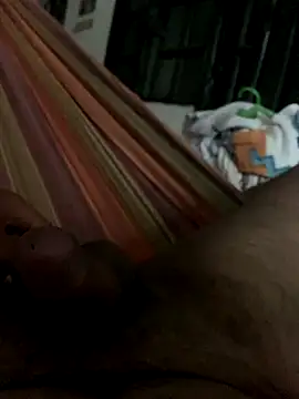 Snapshot of tuntuntiburon chatting on November 3, 2025, 12:17 pm tuntuntiburon online show from November 3, 2025, 12:17 pm