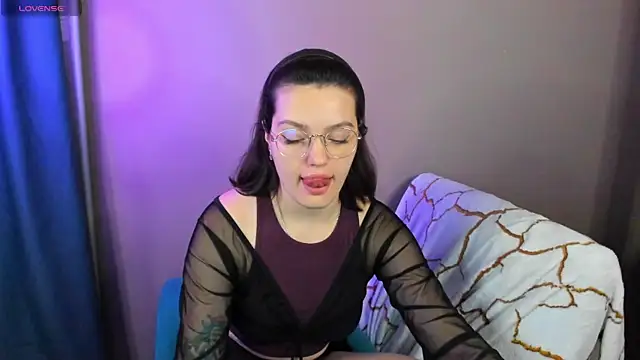 Karina Kellyy online show from December 15, 2025, 3:44 am