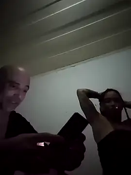 Snapshot of casalhottuga chatting on November 4, 2025, 12:10 am casalhottuga online show from November 4, 2025, 12:10 am