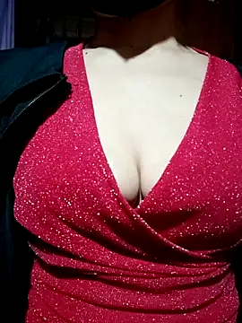 LenaLy2k online show from November 13, 2025, 6:12 am