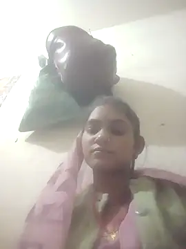 Snapshot of Jooli_cuty chatting on November 17, 2025, 1:28 pm Jooli cuty online show from November 17, 2025, 1:28 pm