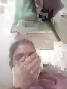 Snapshot of Jooli_cuty chatting on November 23, 2025, 1:55 pm Jooli cuty online show from November 23, 2025, 1:55 pm