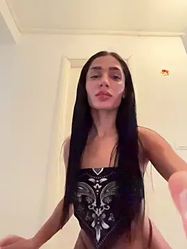 VickyM99 online show from December 17, 2025, 9:04 am