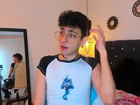 Snapshot of DeimondX chatting on November 8, 2025, 1:22 pm DeimondX online show from November 8, 2025, 1:22 pm