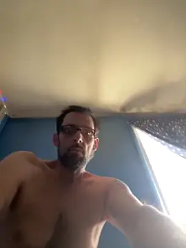 biggdaddyandqueenn online show from November 29, 2025, 5:27 pm