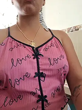 Snapshot of lapicarona18 chatting on November 30, 2025, 2:43 pm lapicarona18 online show from November 30, 2025, 2:43 pm