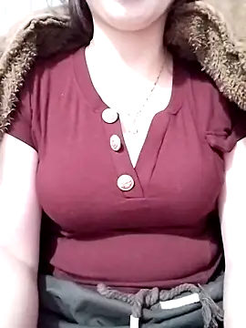 Niramiu online show from November 19, 2025, 2:22 am