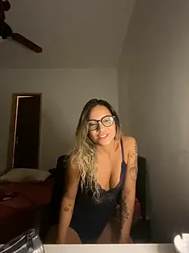 Snapshot of kaakzinha chatting on November 9, 2025, 9:24 pm kaakzinha online show from November 9, 2025, 9:24 pm