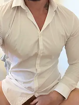 Snapshot of hommedure75 chatting on November 5, 2025, 2:17 pm hommedure75 online show from November 5, 2025, 2:17 pm