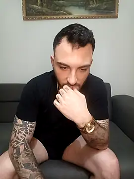 Snapshot of snncdgn chatting on December 19, 2025, 7:32 pm snncdgn online show from December 19, 2025, 7:32 pm