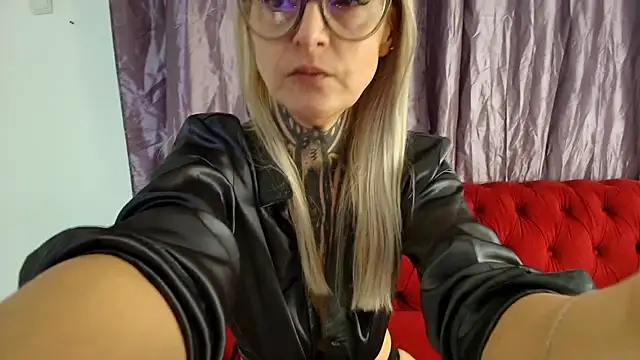 TattooTemptress online show from November 16, 2025, 5:13 am