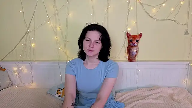 Snapshot of LatinaHuguenin chatting on November 23, 2025, 7:08 am LatinaHuguenin online show from November 23, 2025, 7:08 am