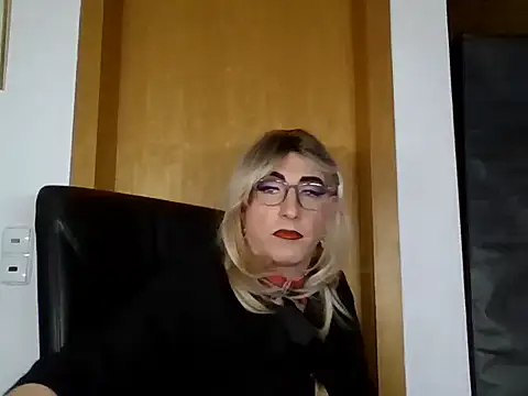 Snapshot of AgnesCross39 chatting on December 16, 2025, 5:45 am AgnesCross39 online show from December 16, 2025, 5:45 am