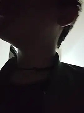 Snapshot of benjiDom chatting on November 12, 2025, 12:38 pm benjiDom online show from November 12, 2025, 12:38 pm