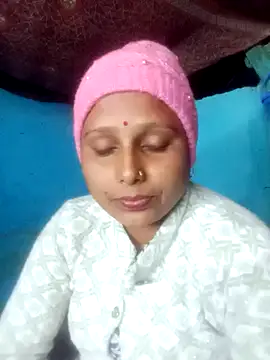 Snapshot of MiniBeast_2 chatting on December 4, 2025, 6:05 pm MiniBeast 2 online show from December 4, 2025, 6:05 pm