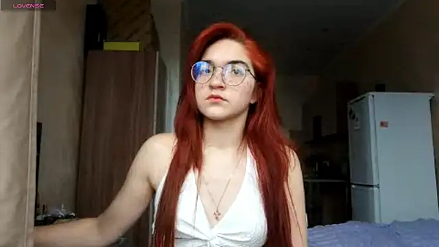 AnnikaDidomenico online show from November 6, 2025, 8:59 am