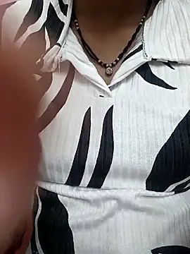 Snapshot of deewane-ki_deewaniyat chatting on November 7, 2025, 6:13 am deewane-ki deewaniyat online show from November 7, 2025, 6:13 am