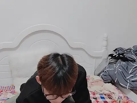 Snapshot of xiaomeng2563 chatting on November 6, 2025, 11:00 am xiaomeng2563 online show from November 6, 2025, 11:00 am