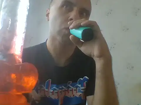 Snapshot of Kreol69 chatting on November 6, 2025, 7:20 am Kreol69 online show from November 6, 2025, 7:20 am