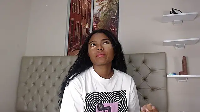 Snapshot of mila_sophia chatting on November 7, 2025, 1:55 pm mila sophia online show from November 7, 2025, 1:55 pm