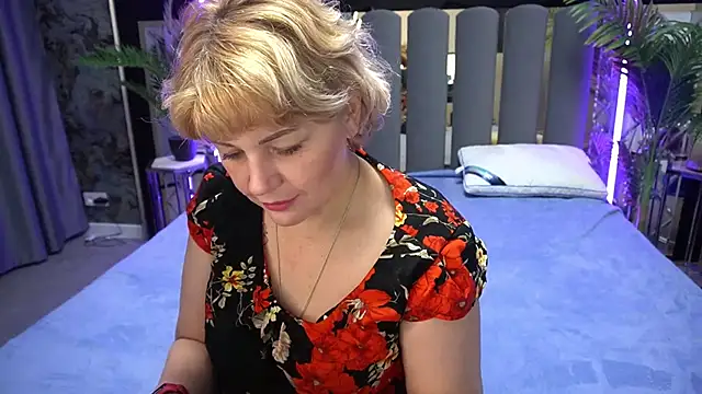 Snapshot of AmaraNights chatting on November 12, 2025, 8:19 pm AmaraNights online show from November 12, 2025, 8:19 pm