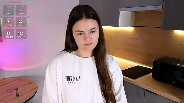 JoyBradley online show from December 5, 2025, 6:11 am