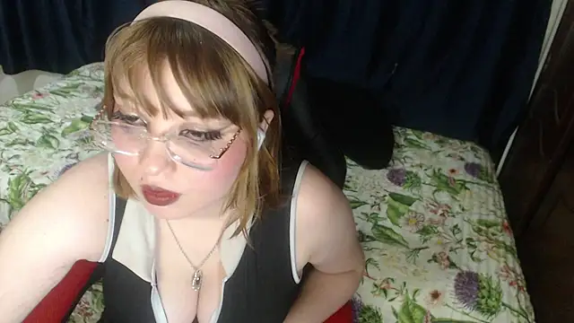 Michi sauria1 online show from December 15, 2025, 3:22 am